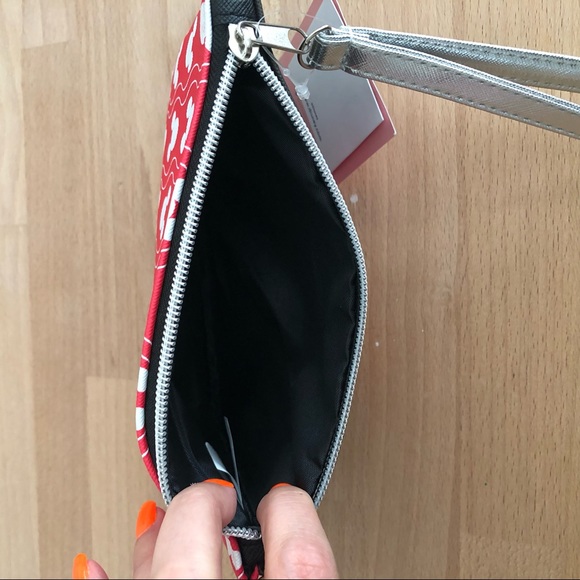 NWT Dani Danielle Nicole Disney Mickey Mouse Dual Sided Wristlet Bag - Picture 6 of 10